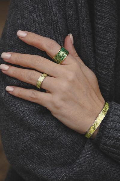"Wealth" Narrow Wishing Ring