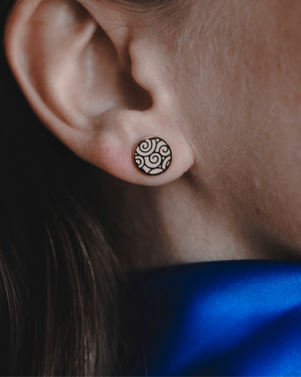 "Success" Stud Earrings (Champagne)