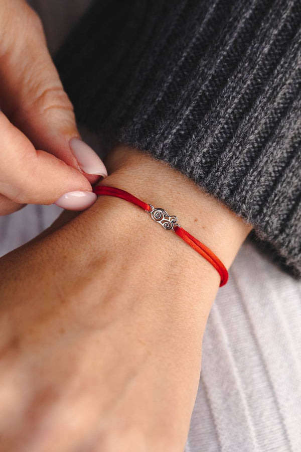 VAROVA Red Jerusalem Thread