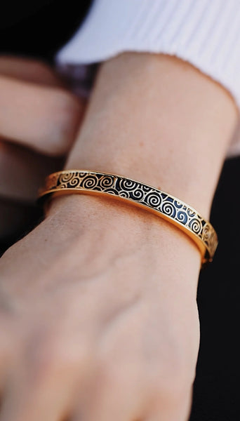 "Luck" Wishing Bangle (Gold-Plated)